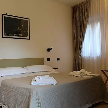 Ascosa Hotel *